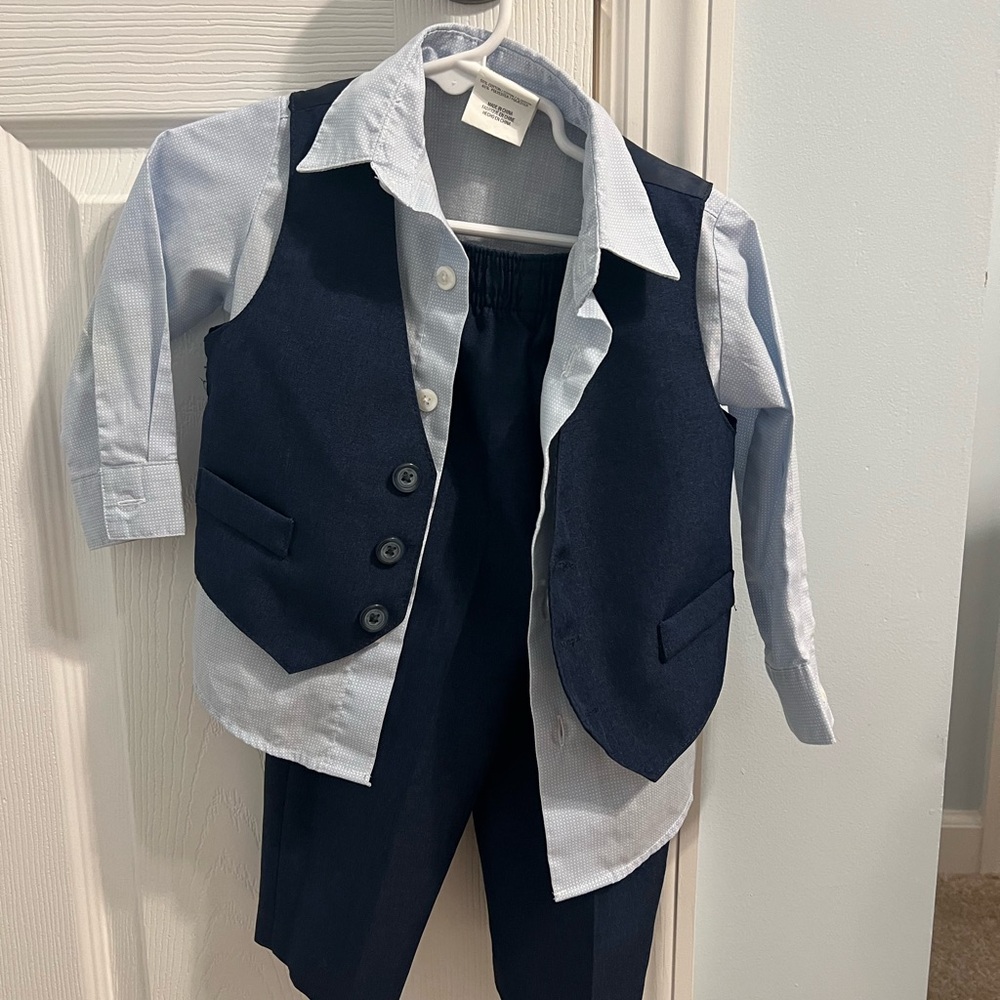 Van Heusen Light Blue and Navy Ensemble